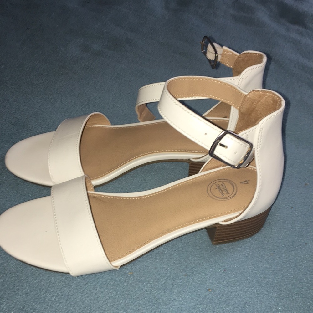 Heels - Picture 3 of 4